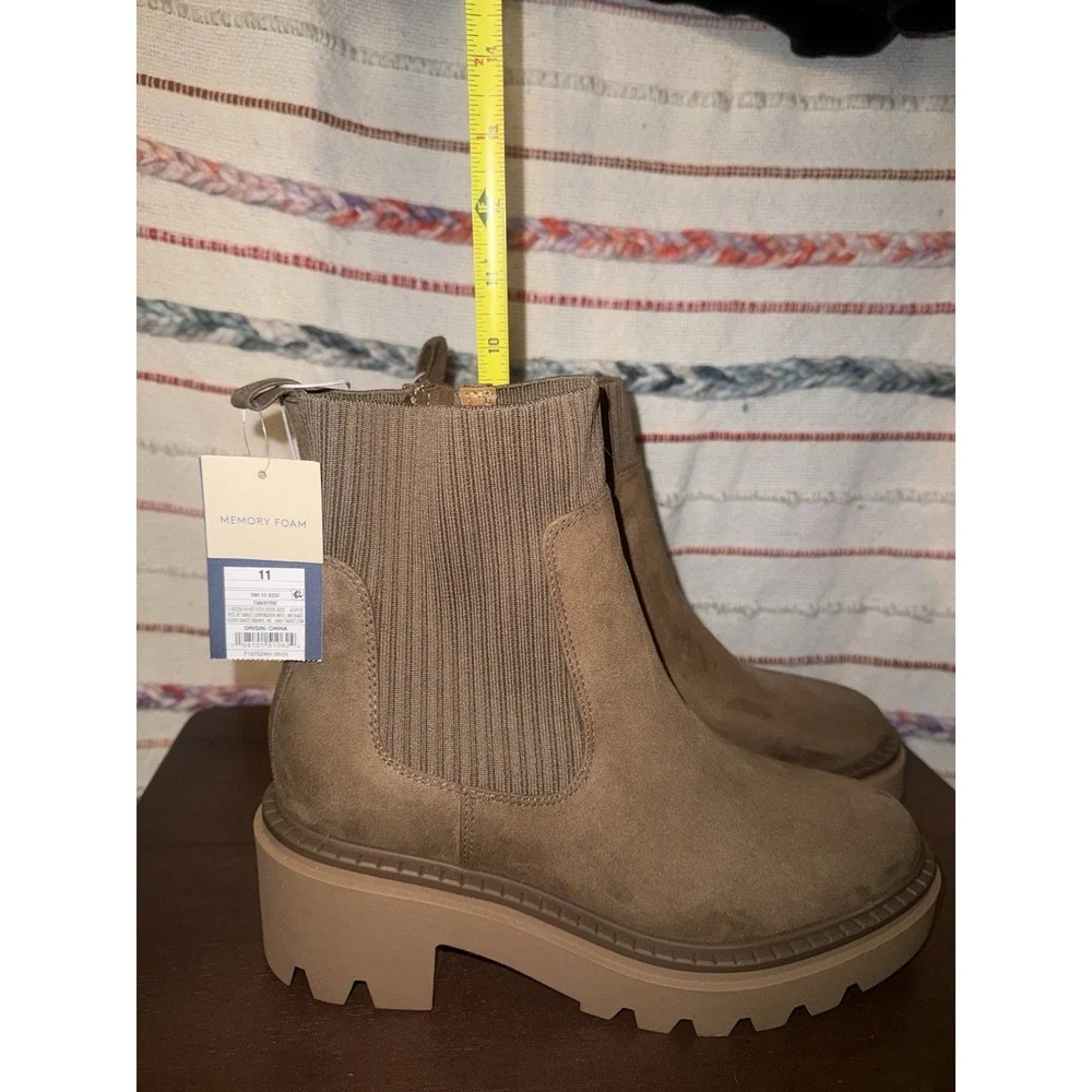 Universal Thread Women's Size 11 Chunky Platform Boots Zip